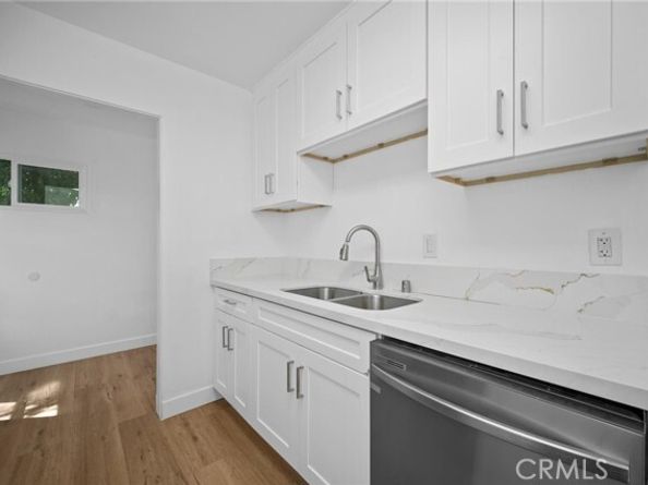 7848 Chastain Avenue, Reseda (los Angeles) CA 91335