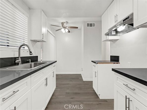 9834 Sepulveda Boulevard 109, North Hills (los Angeles) CA 91343