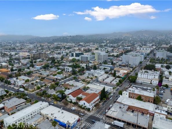 1309 N Edgemont, Los Angeles CA 90027