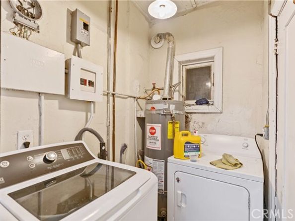 1309 N Edgemont, Los Angeles CA 90027