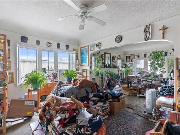 1309 N Edgemont, Los Angeles CA 90027