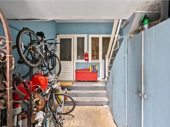 1309 N Edgemont, Los Angeles CA 90027