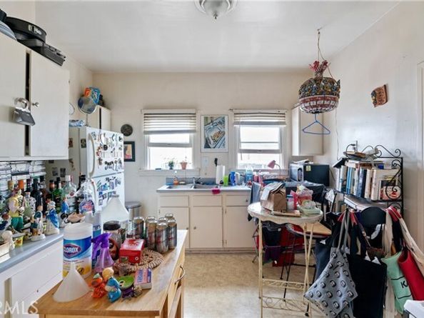 1309 N Edgemont, Los Angeles CA 90027