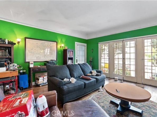 1309 N Edgemont, Los Angeles CA 90027