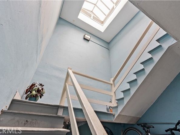 1309 N Edgemont, Los Angeles CA 90027