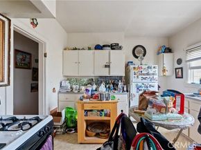 1309 N Edgemont, Los Angeles CA 90027