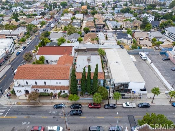 1309 N Edgemont, Los Angeles CA 90027