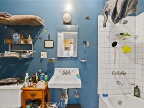 1309 N Edgemont, Los Angeles CA 90027