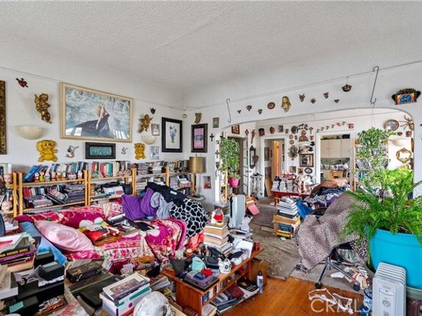 1309 N Edgemont, Los Angeles CA 90027