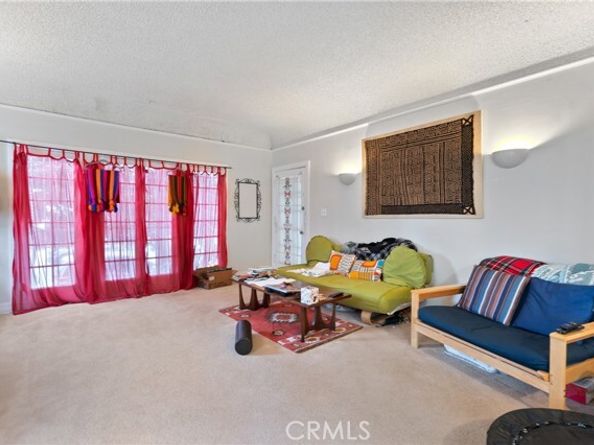 1309 N Edgemont, Los Angeles CA 90027