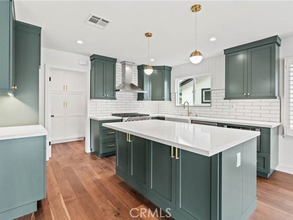 23642 Community St, West Hills (los Angeles) CA 91304