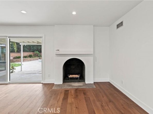 23642 Community St, West Hills (los Angeles) CA 91304