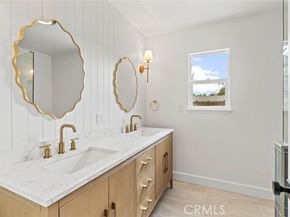 23642 Community St, West Hills (los Angeles) CA 91304