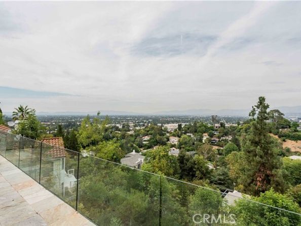 3622 Roberts View, Studio City (los Angeles) CA 91604