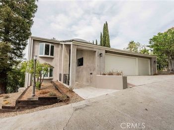 3622 Roberts View