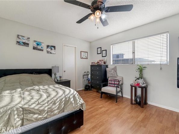19545 Sherman Way 97, Reseda (los Angeles) CA 91335