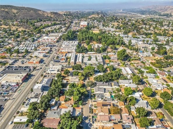 8421 Grenoble, Sunland (los Angeles) CA 91040