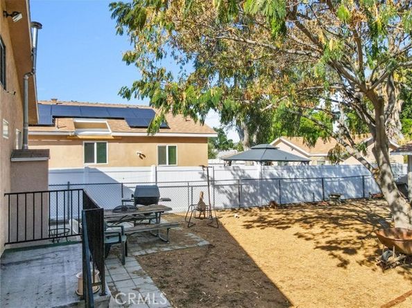 8421 Grenoble, Sunland (los Angeles) CA 91040