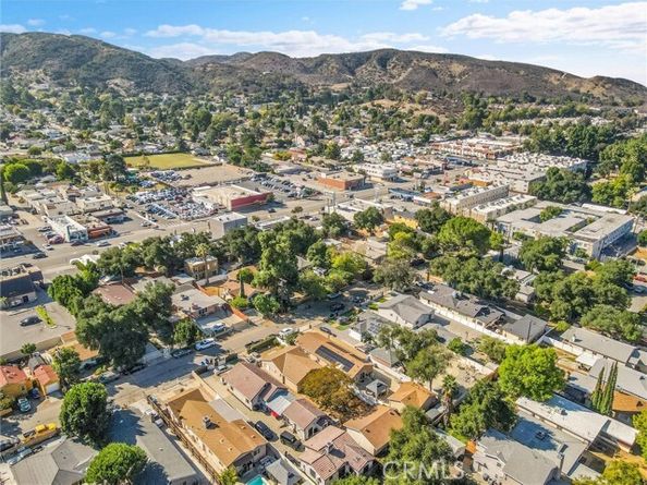 8421 Grenoble, Sunland (los Angeles) CA 91040