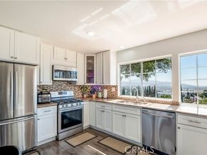 12542 Glamis St., Pacoima (los Angeles) CA 91331