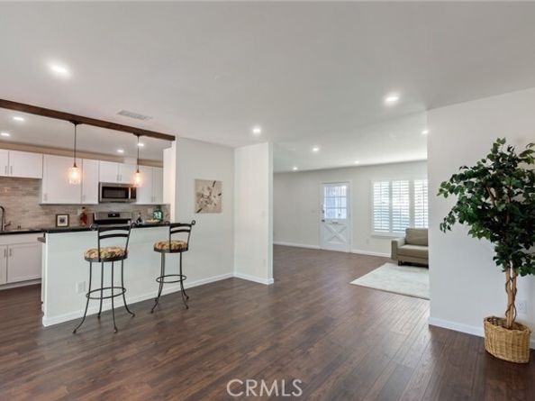 20101 Superior Street, Chatsworth (los Angeles) CA 91311