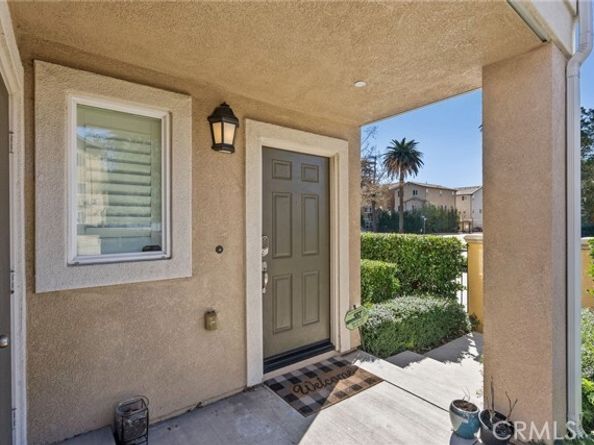 14729 Sherman Way, Van Nuys (los Angeles) CA 91405