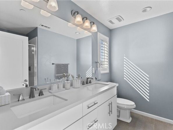 14729 Sherman Way, Van Nuys (los Angeles) CA 91405