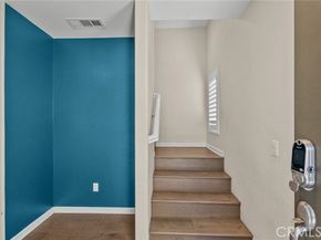 14729 Sherman Way, Van Nuys (los Angeles) CA 91405