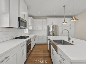 14729 Sherman Way, Van Nuys (los Angeles) CA 91405
