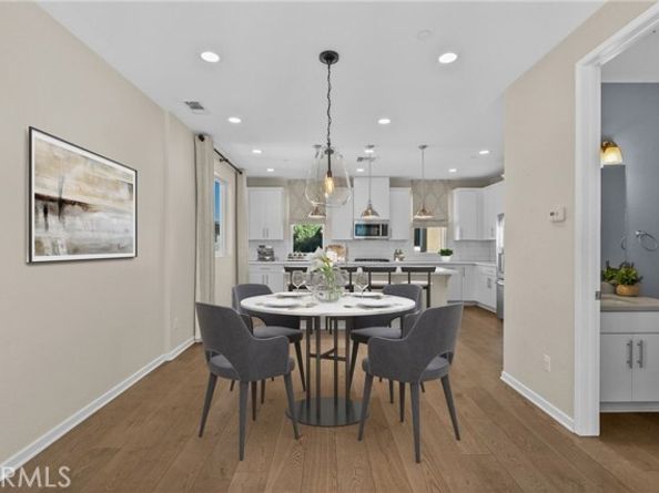 14729 Sherman Way, Van Nuys (los Angeles) CA 91405