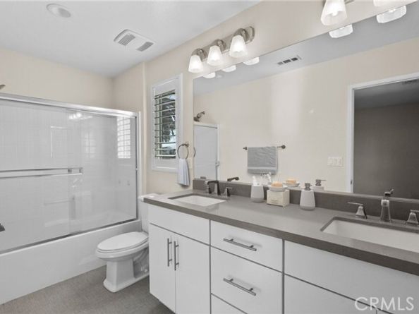 14729 Sherman Way, Van Nuys (los Angeles) CA 91405