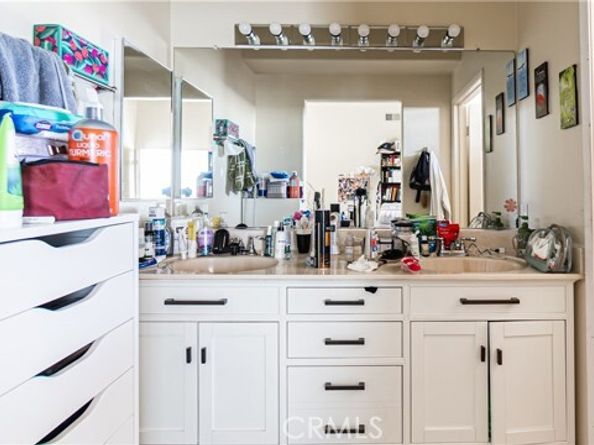 12120 Terra Bella St # 4, Pacoima (los Angeles) CA 91331
