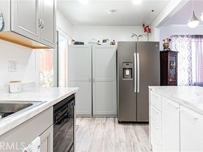 12120 Terra Bella St # 4, Pacoima (los Angeles) CA 91331