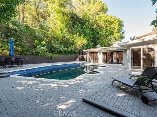 3325 Alginet, Encino (los Angeles) CA 91436