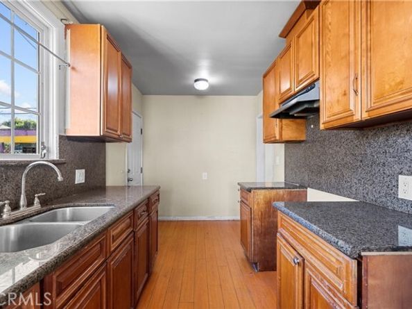 6556 Satsuma, North Hollywood (los Angeles) CA 91606