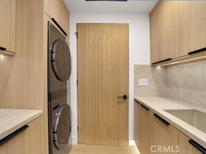 11107 Kling Street, North Hollywood (los Angeles) CA 91602