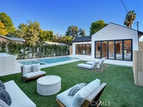 11107 Kling Street, North Hollywood (los Angeles) CA 91602