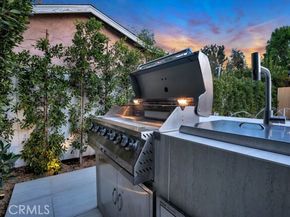 11107 Kling Street, North Hollywood (los Angeles) CA 91602