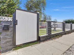 8620 Lubao Avenue, Winnetka (los Angeles) CA 91306