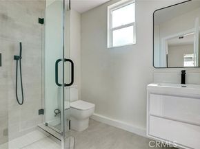 6852 Atoll Avenue, North Hollywood (los Angeles) CA 91605