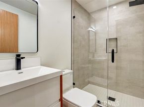 6852 Atoll Avenue, North Hollywood (los Angeles) CA 91605