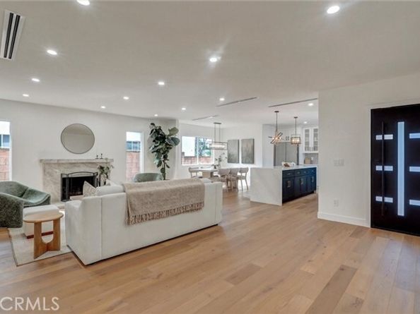 6852 Atoll Avenue, North Hollywood (los Angeles) CA 91605