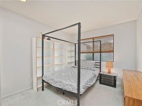 5711 Owensmouth 107, Woodland Hills (los Angeles) CA 91367