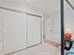 5711 Owensmouth 107, Woodland Hills (los Angeles) CA 91367