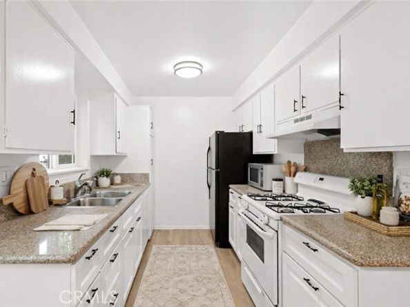 11138 Aqua Vista 55, North Hollywood (los Angeles) CA 91602