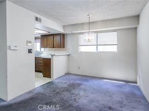 13203 Vanowen Street 8, North Hollywood (los Angeles) CA 91605