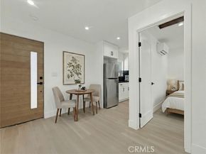 20528 Hamlin Street, Winnetka (los Angeles) CA 91306