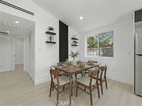 20528 Hamlin Street, Winnetka (los Angeles) CA 91306