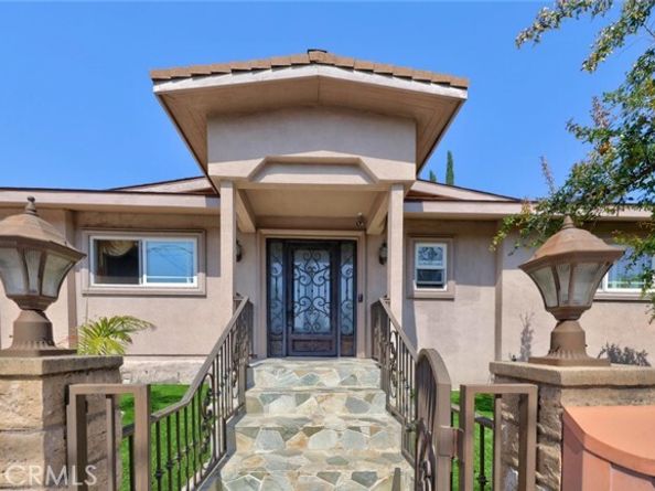 6415 Varna Avenue, Van Nuys (los Angeles) CA 91401
