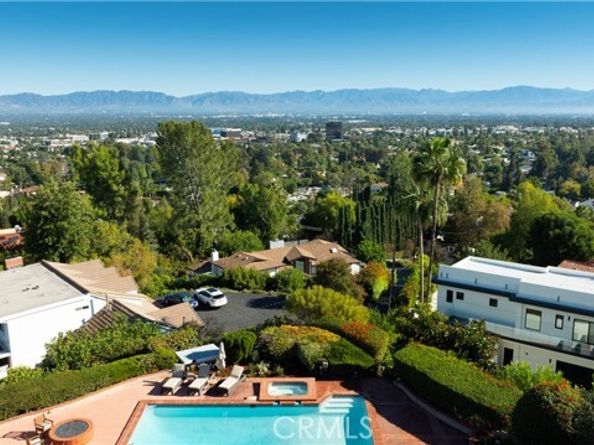 4815 Brewster, Tarzana (los Angeles) CA 91356